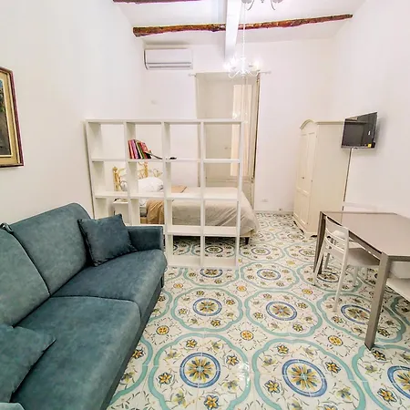 Napulitandream Santachiara Flat