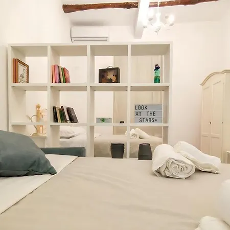 Napulitandream Santachiara Flat * Napels